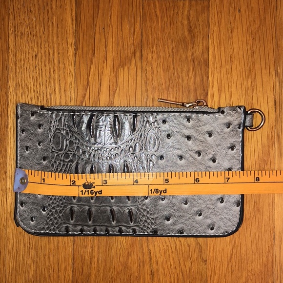 Textured Gray Coin Pouch - Picture 3 of 12